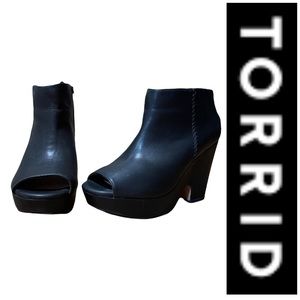 Torrid Platform Ankle Booties Sz 10